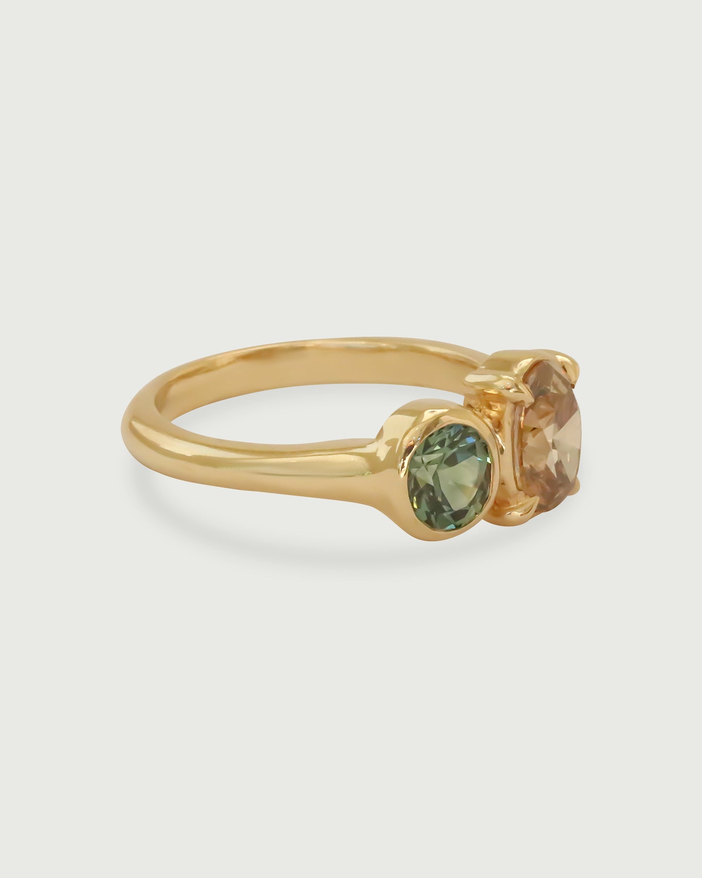 Alternative side view of Champagne Toi Et Moi Ring in 18k yellow gold by Kestrel Dillon Alternative side view of Champagne Toi Et Moi Ring in 18k yellow gold by Kestrel Dillon