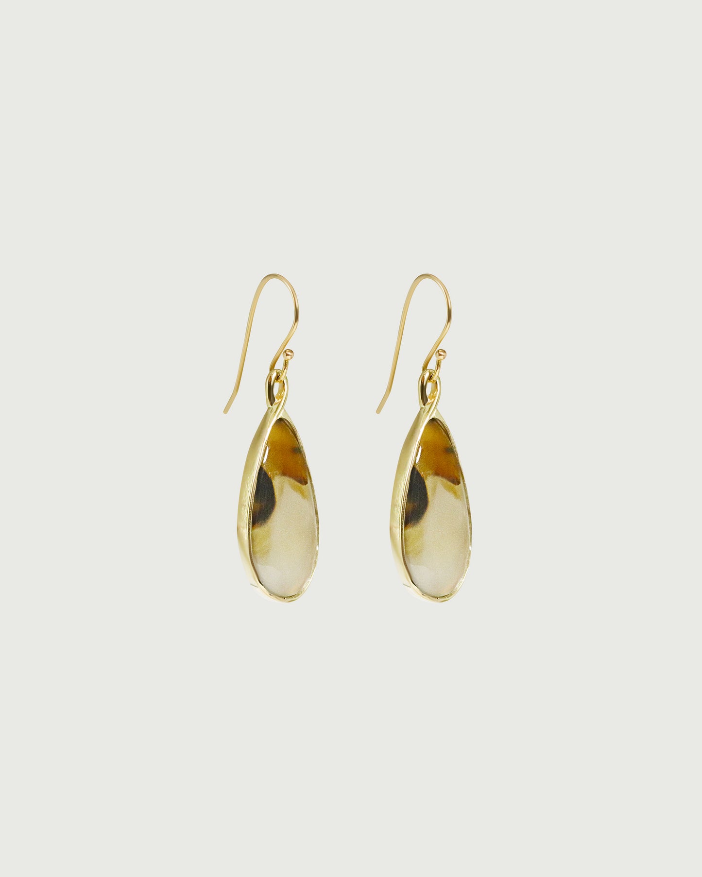 Side view of Montana Agate Earrings in 14k yellow gold by Kestrel Dillon Side view of Montana Agate Earrings in 14k yellow gold by Kestrel Dillon