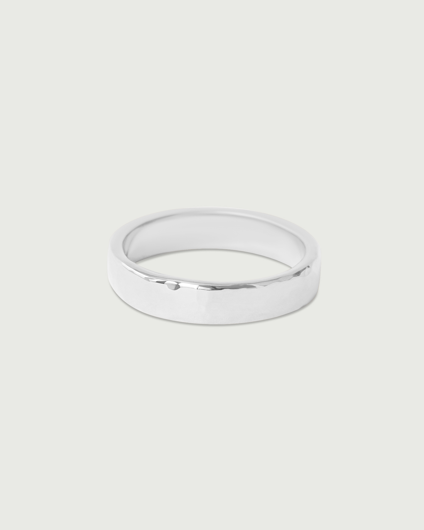 Side view of 4.5mm Hammered Band in Platinum Side view of 4.5mm Hammered Band in Platinum