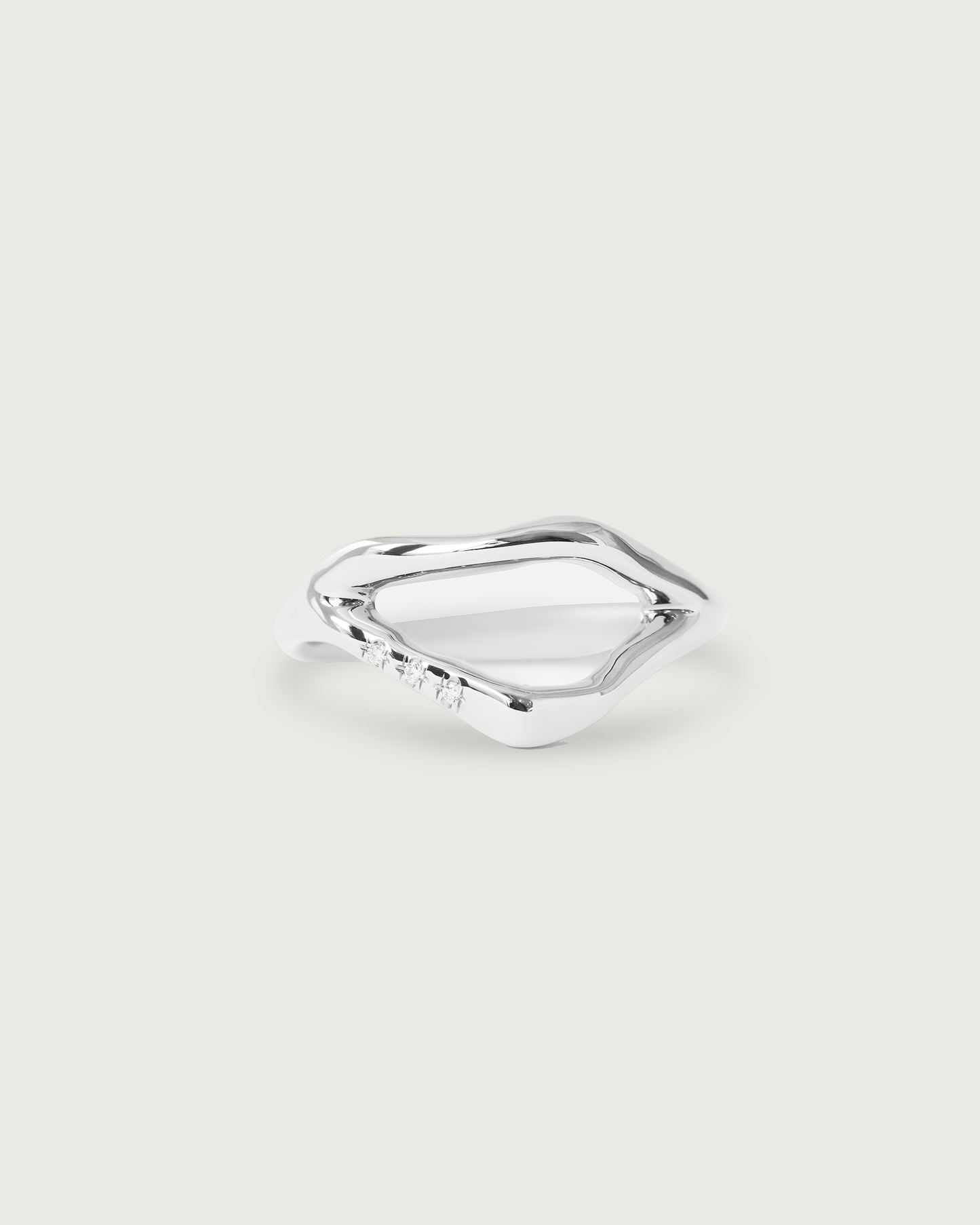 Front view of Split Root Ring in Platinum Front view of Split Root Ring in Platinum