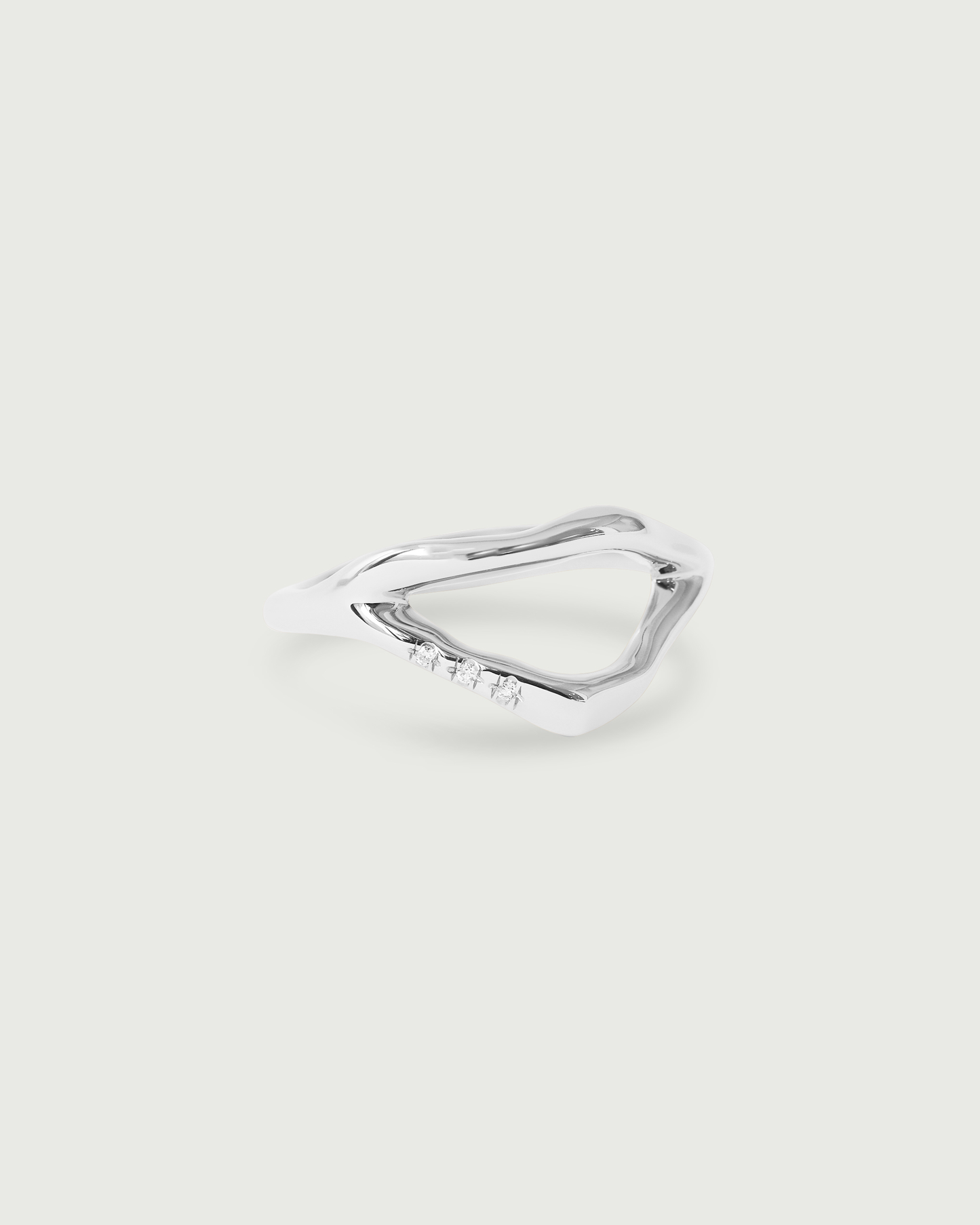 Side view of Split Root Ring in Platinum Side view of Split Root Ring in Platinum
