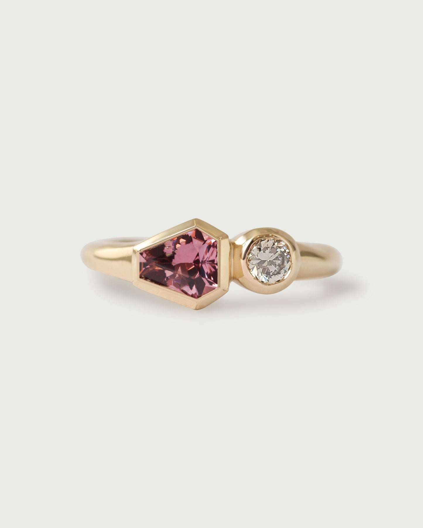 Front view of Warm Toi et Moi Ring in 14k yellow gold by Kestrel Dillon Front view of Warm Toi et Moi Ring in 14k yellow gold by Kestrel Dillon