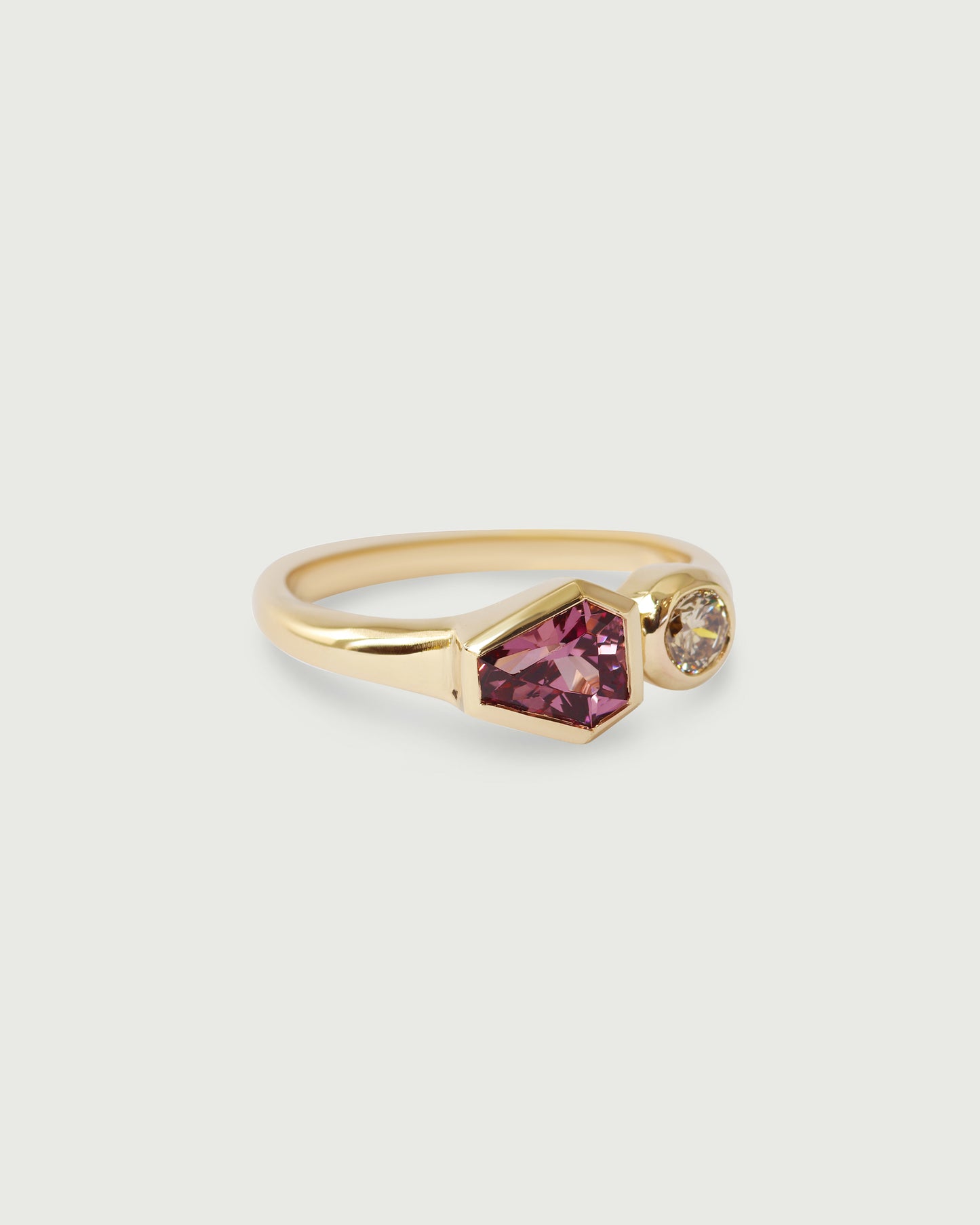 Side view of Warm Toi et Moi Ring in 14k yellow gold by Kestrel Dillon Side view of Warm Toi et Moi Ring in 14k yellow gold by Kestrel Dillon
