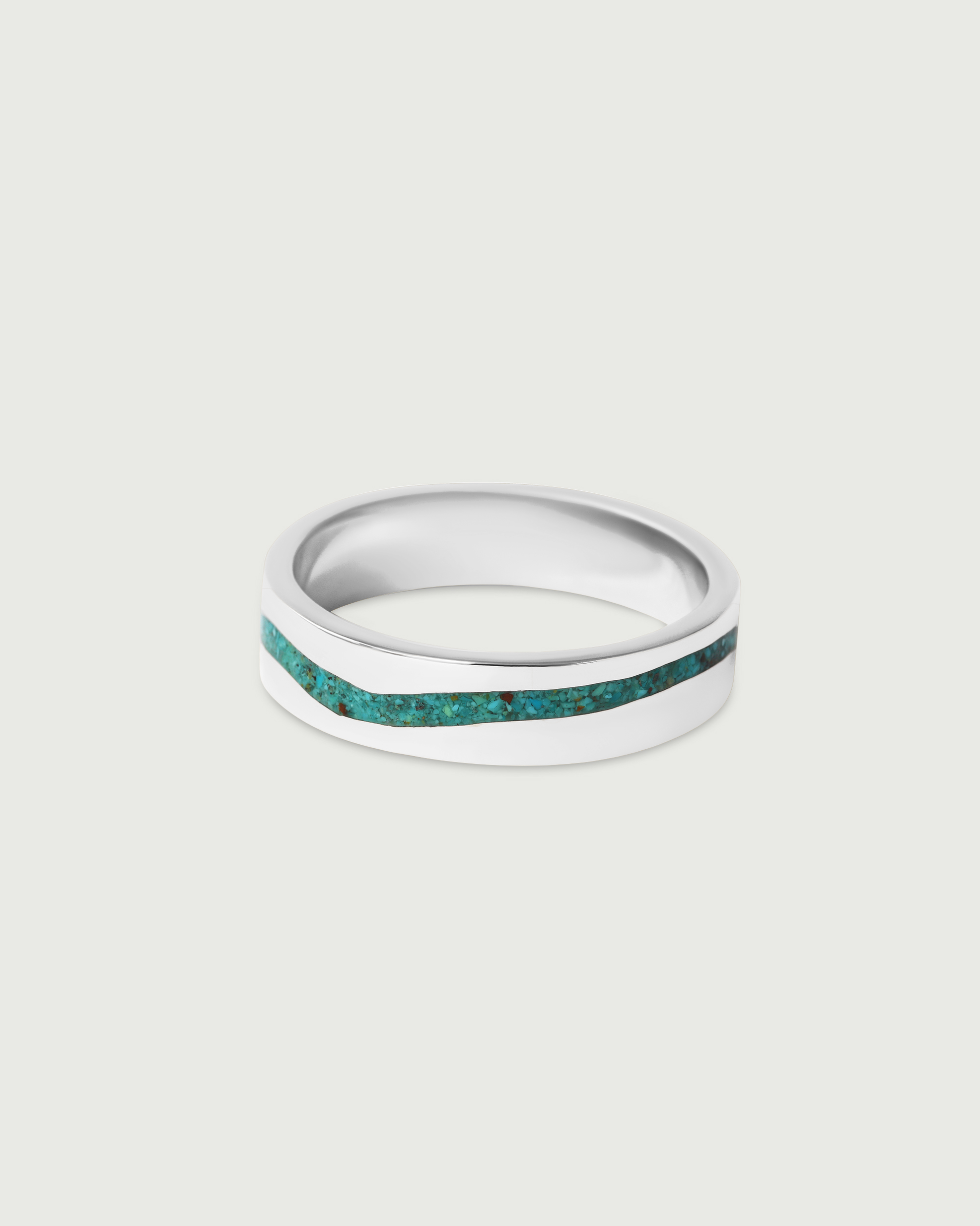 Side view of River Inlay Band in Platinum